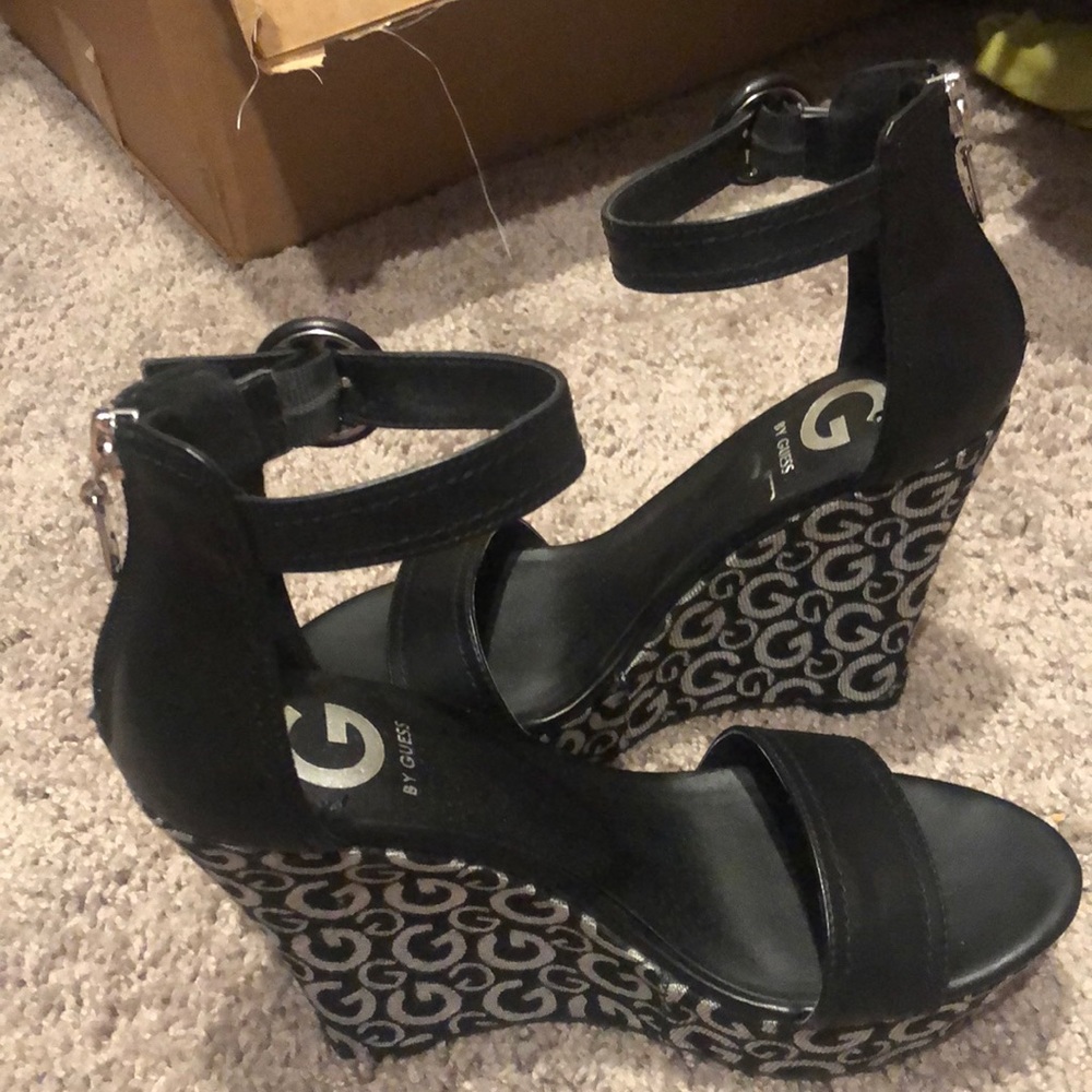 Guess wedges sadly no box but in prestige con.